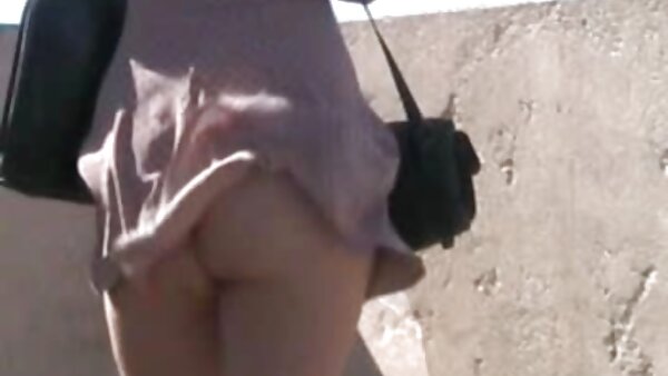 Pelacur tittied palsu Aletta Ocean mendapat fucked dan menunjukkan faraj creampied video lucah suami isteri
