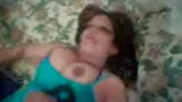 Pelacur Sophia Grace menunjukkan kemungkinan tekak tanpa video lucah sex dasar